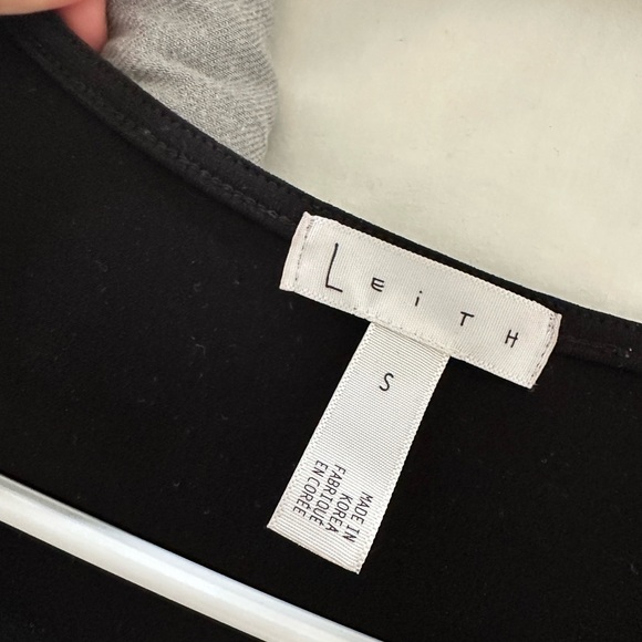 Keith Deep V Bodysuit - Picture 2 of 3